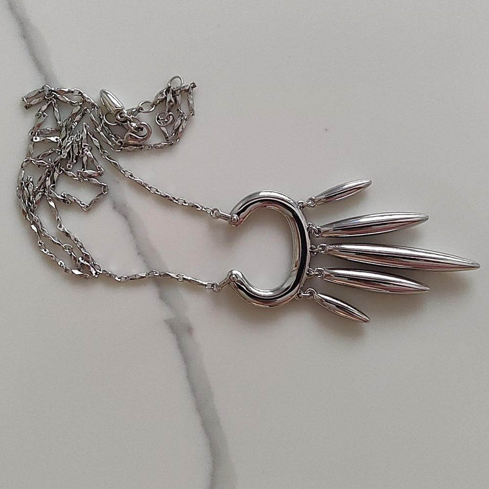 Stella and Dot Silver Pendant Neck